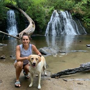 Meet your Posher, Daniela